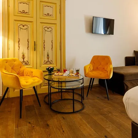 Piazza Farnese Luxury Suites-2