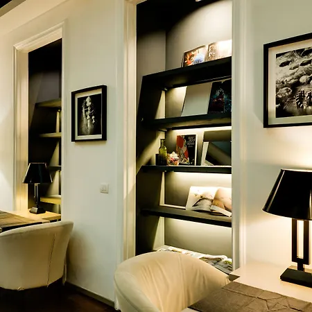 Piazza Farnese Luxury Suites-3